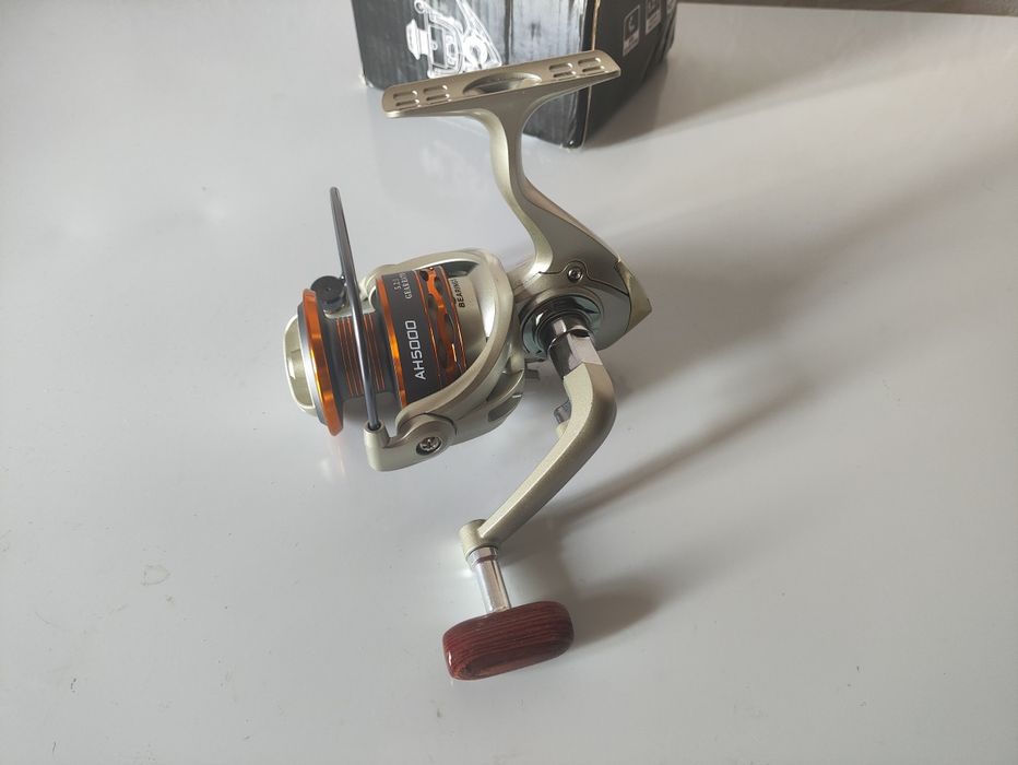 Катушка рыболовная. Новая.