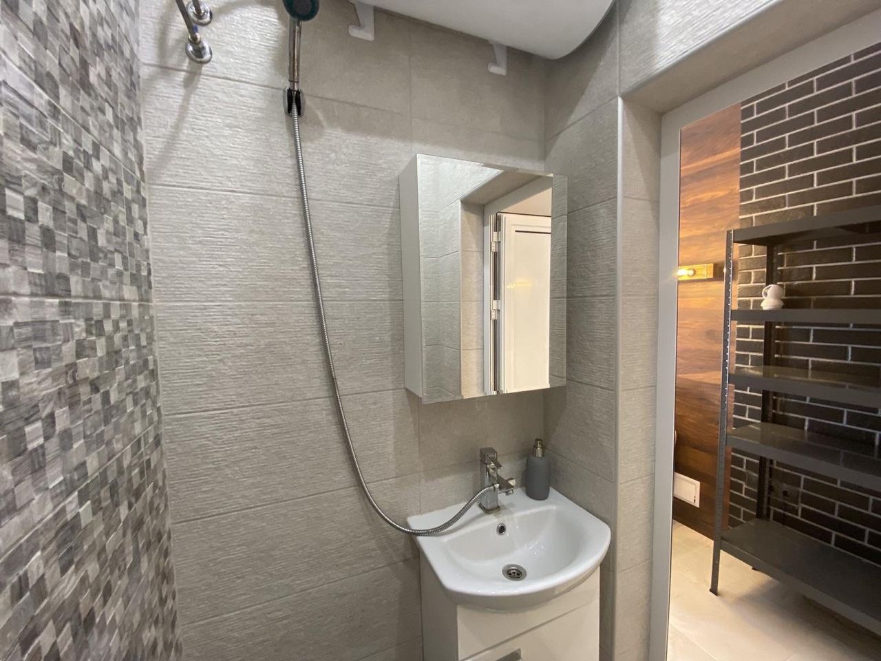 Дава се под наем Офис в Варна, Владислав Варненчик - 15 кв.м за 229.5 € - Снимка #2
