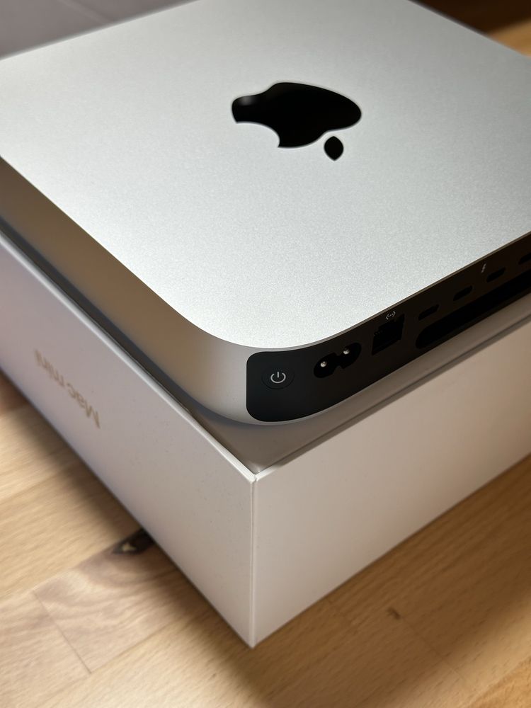 Mac Mini (2023), M2 Pro, 16GB RAM, SSD 512Gb.