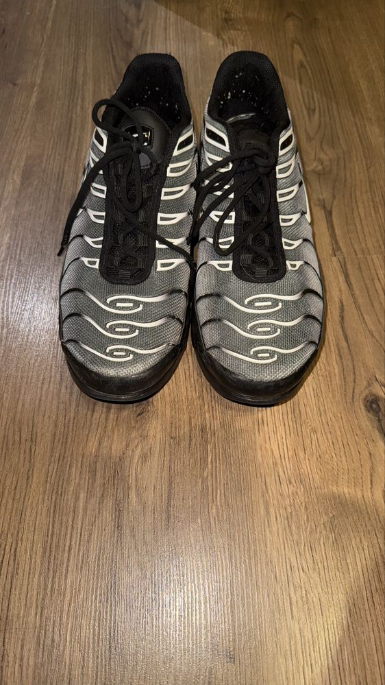 Обукви Nike TN сив цвят