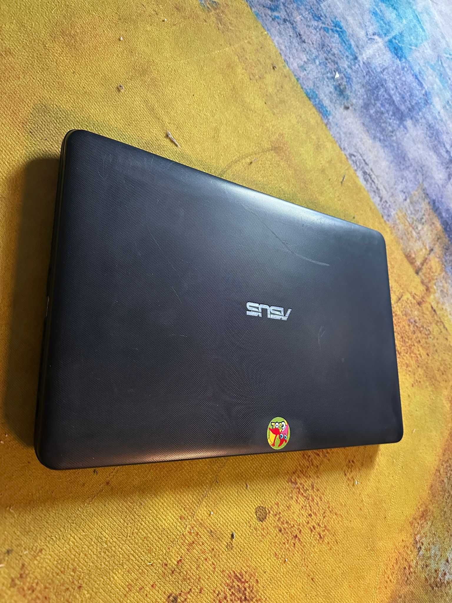 laptop asus x751, ecran mare 17, ram 8 gb, hdd 1tb