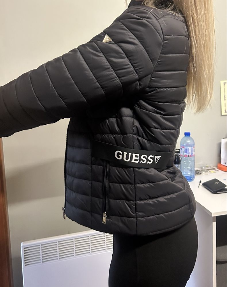 Guess пролетно яке ново