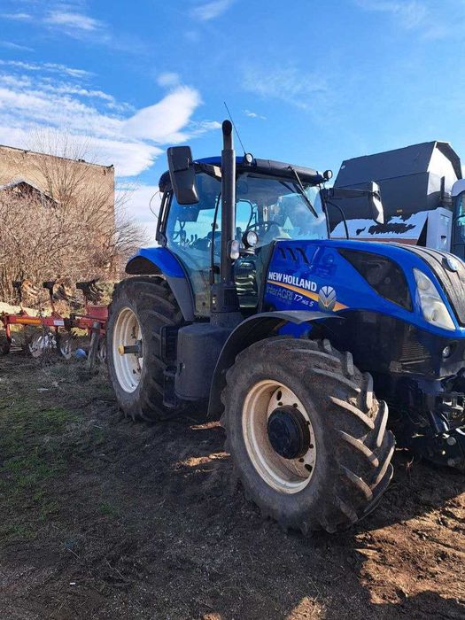 Трактор New-Holland t7.165
