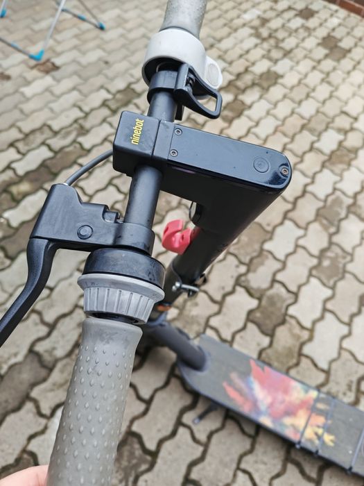 Trotineta electrica NINEBOT KickScooter MAX G30E II, 10 inch, pliabila