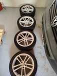 Set jante cu anvelope pt vw golf 7 gtd originale.