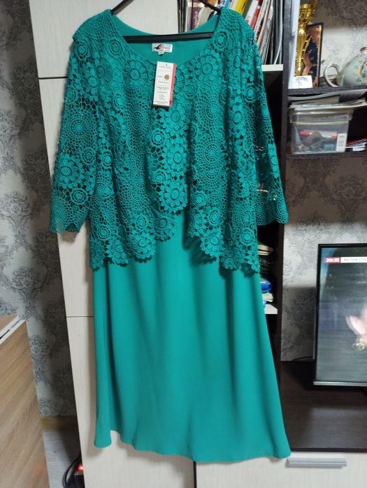 Продам вечернее платье 56 размер