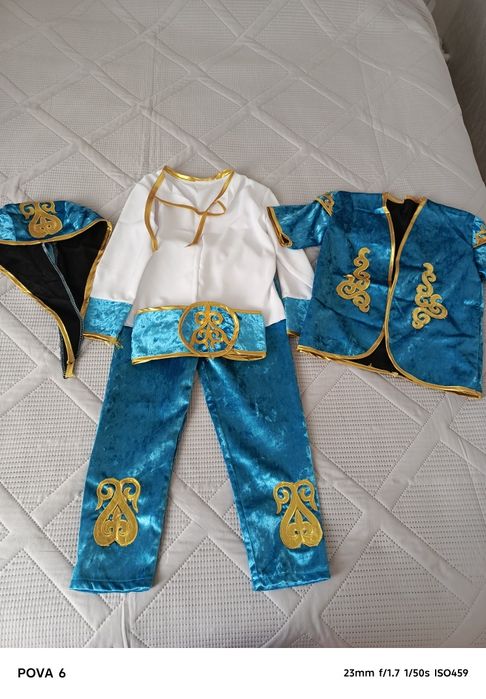 Продам костюм новый