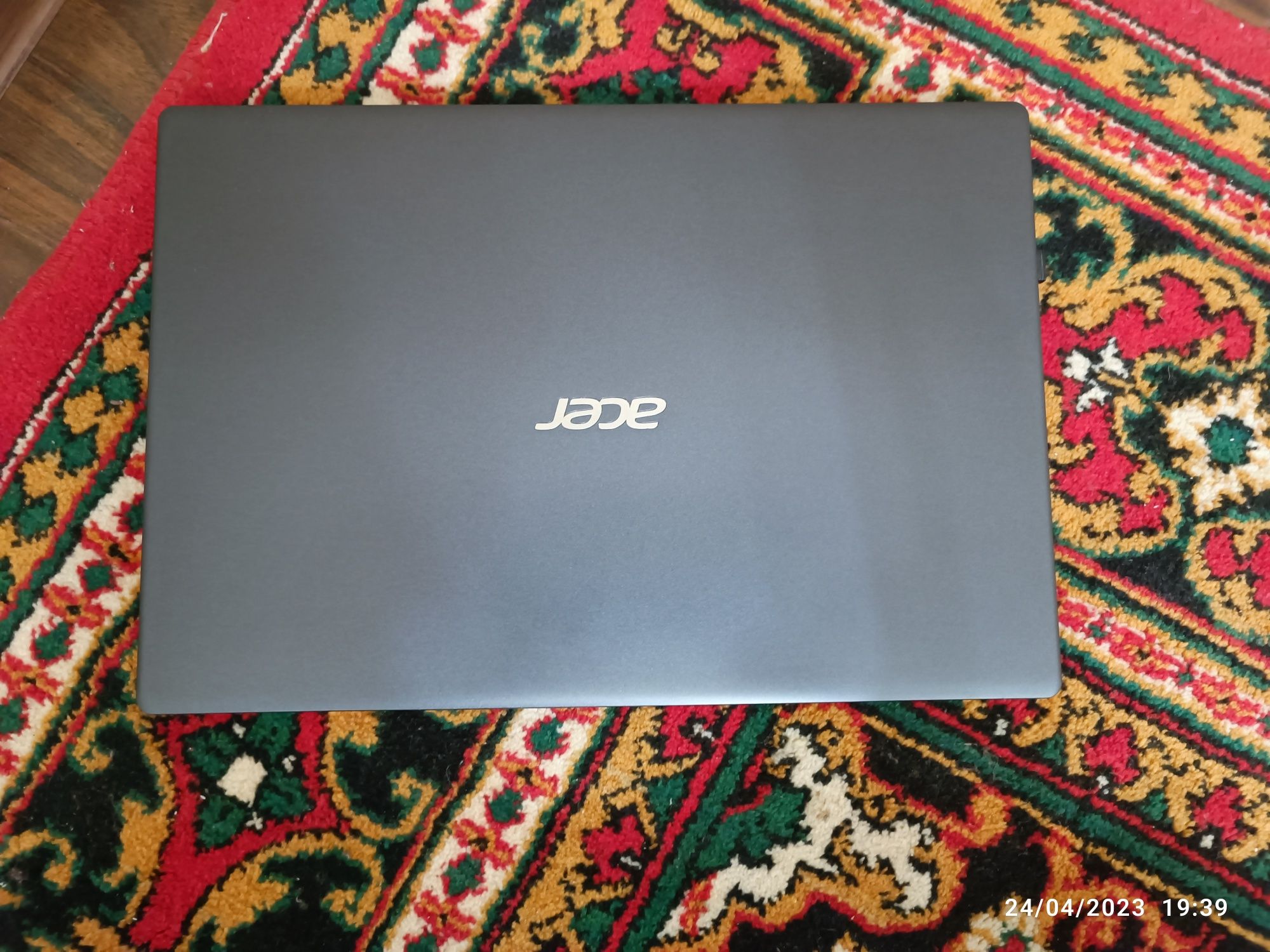 Aspire 3 core i5 10-avlod xotirasi 1000gb HDD RAM 8 GB