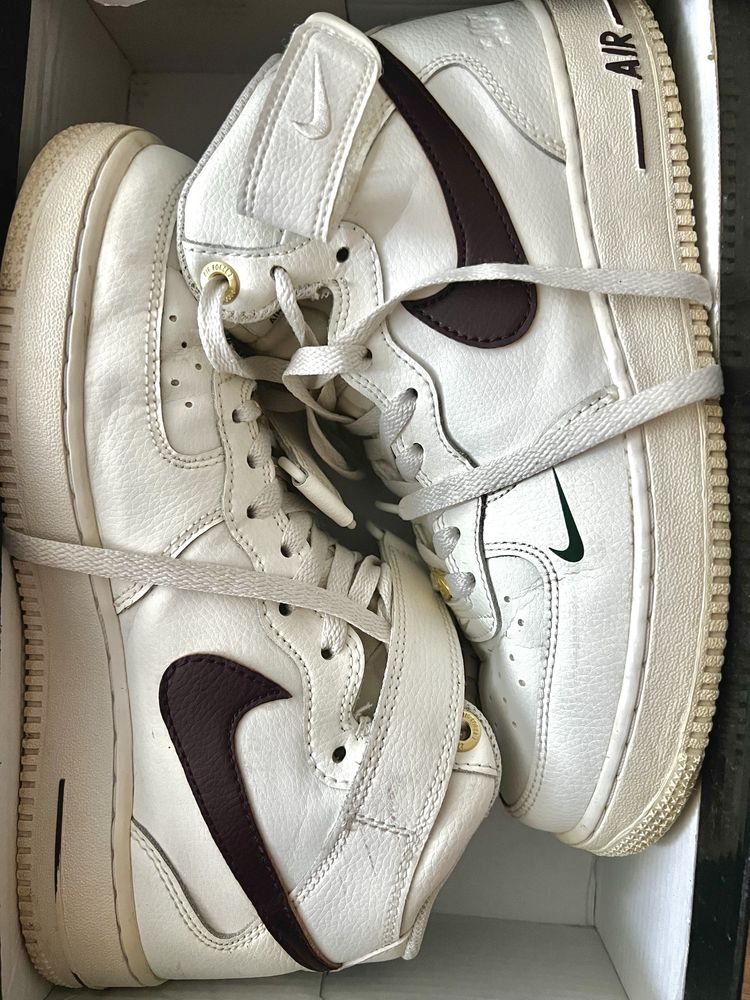 NIKE AIR FORCE 1 MID '07 LV8 обувки найк