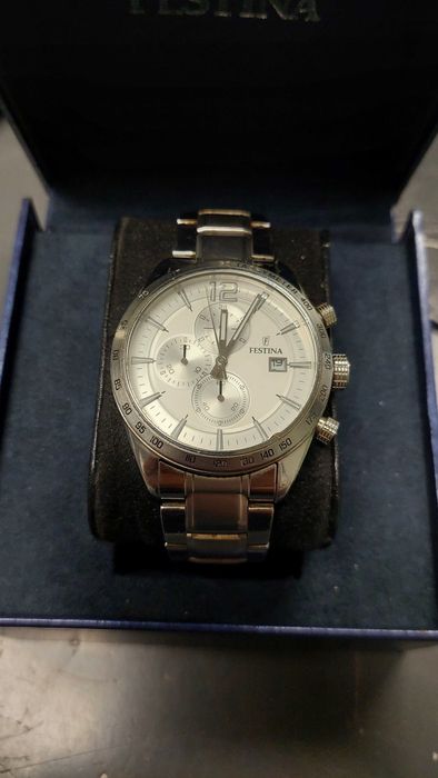 Часовник FESTINA F16759