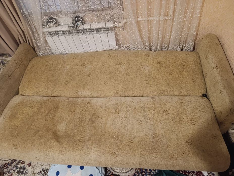 Отдам даром диван