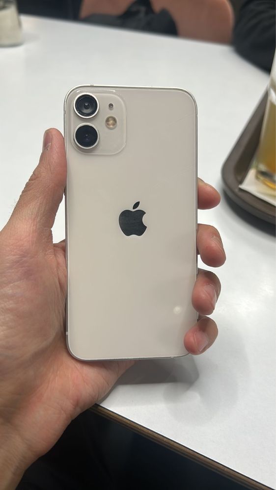 Продам Iphone12 mini