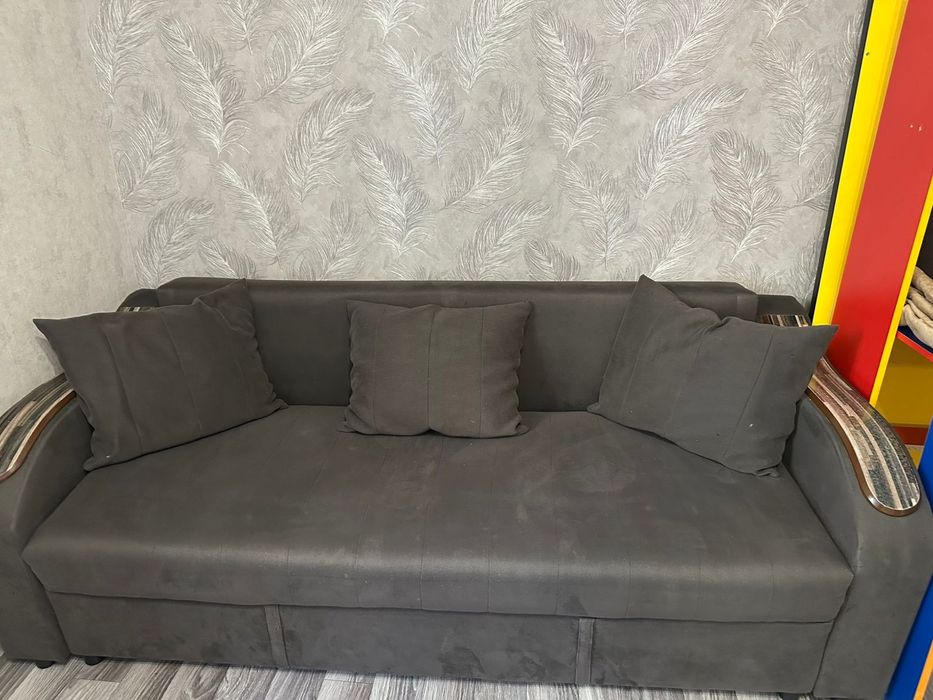 Продам. Диван 50 000