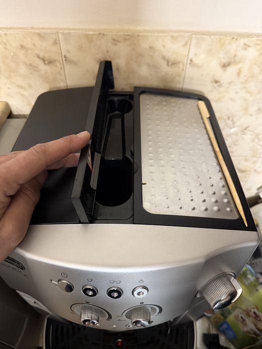 Кафе автомат Делонги Магнифика