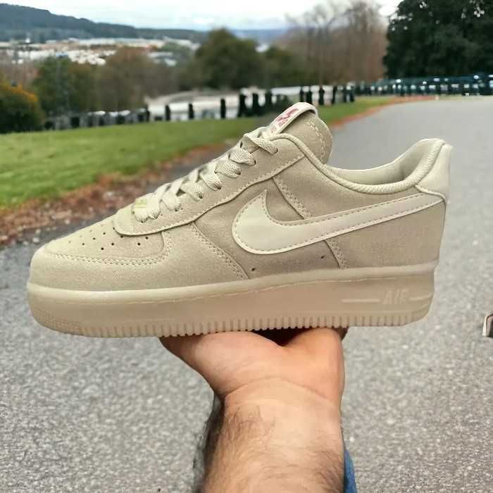 Adidași Air Force 1 low beige