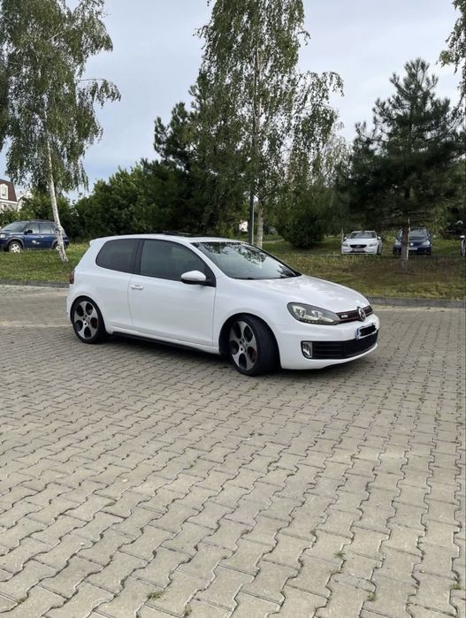 Volkswagen Golf 6 GTI *296 cai*