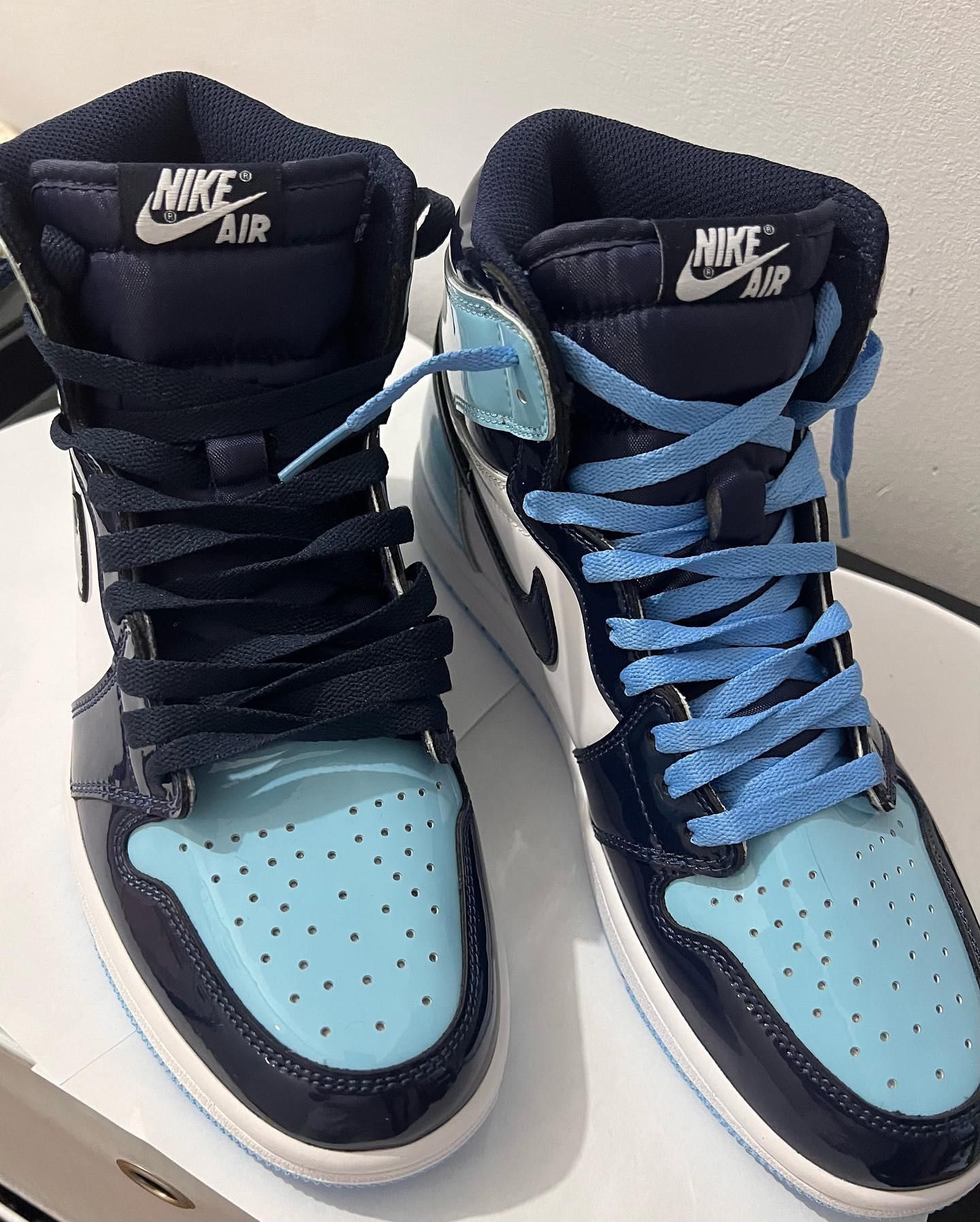 Jordan 1 retro high UNC Patent blue