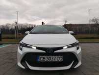 Продавам Toyota Corolla Comfort Hybrid