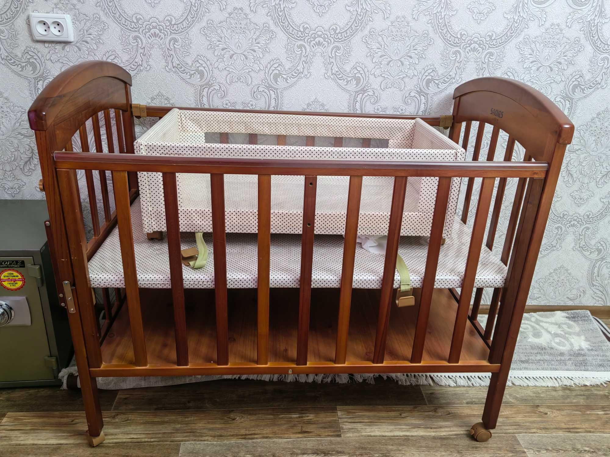 Продам детскую манежку