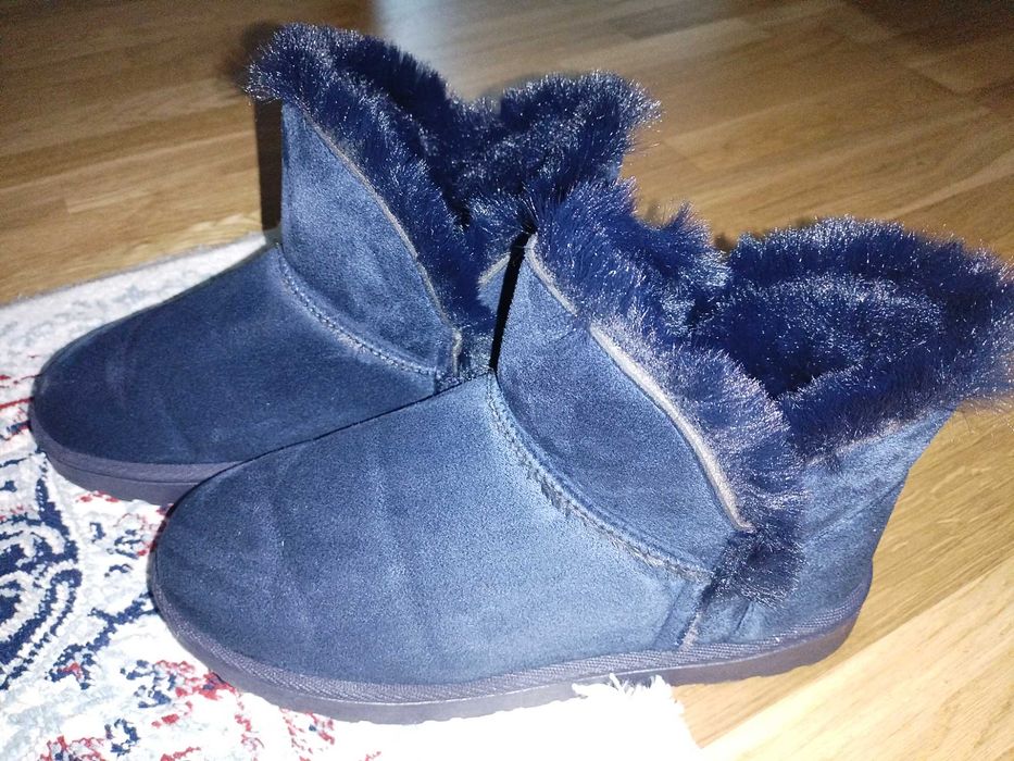 Ugg odată luate sunt comozi și calduroase