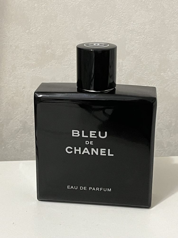 Духи Bleu de chanel.