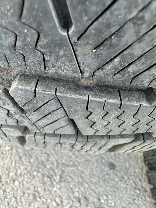 Зимни гуми Michelin 215/65/16c за бус 2022 год