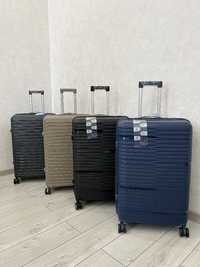 Гибкие и прочные чемоданы из полипропилена от Fashion.
