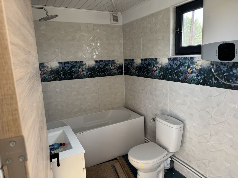 Vand casa mobila din Containere