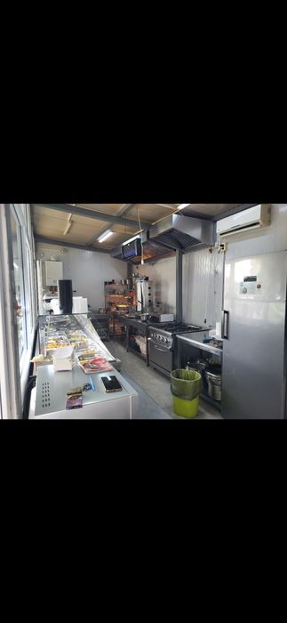 Vând baracă magazin din Sandwich și termopan