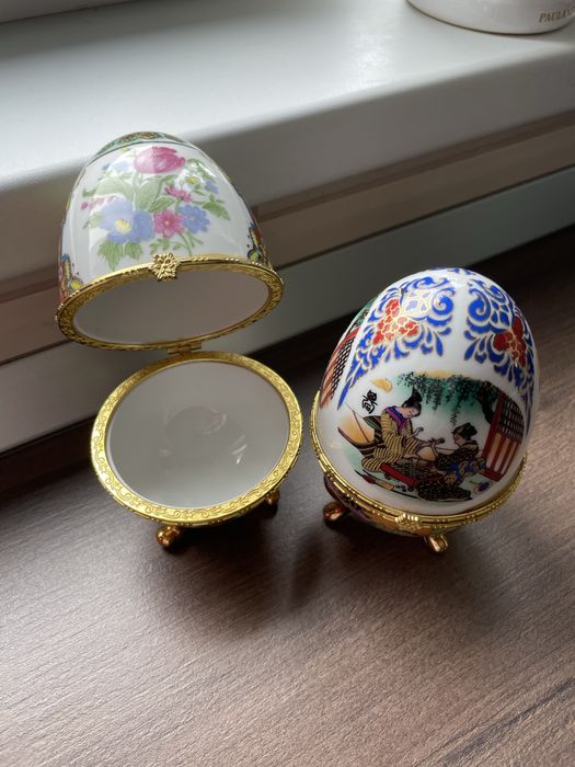 Bibelouri portelan -caseta