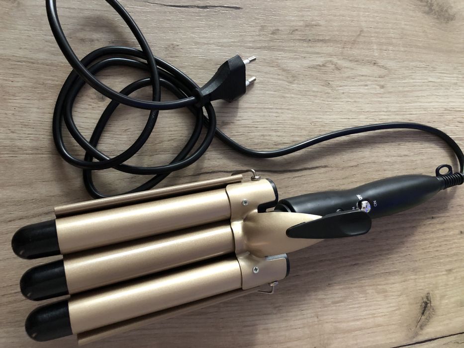 Ondulator de par pentru bucle
