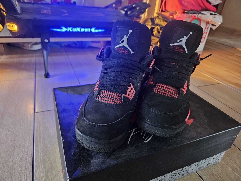 Jordan 4 Red thunder