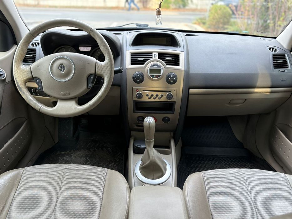 Exemplar Renault Megane Privilege//
