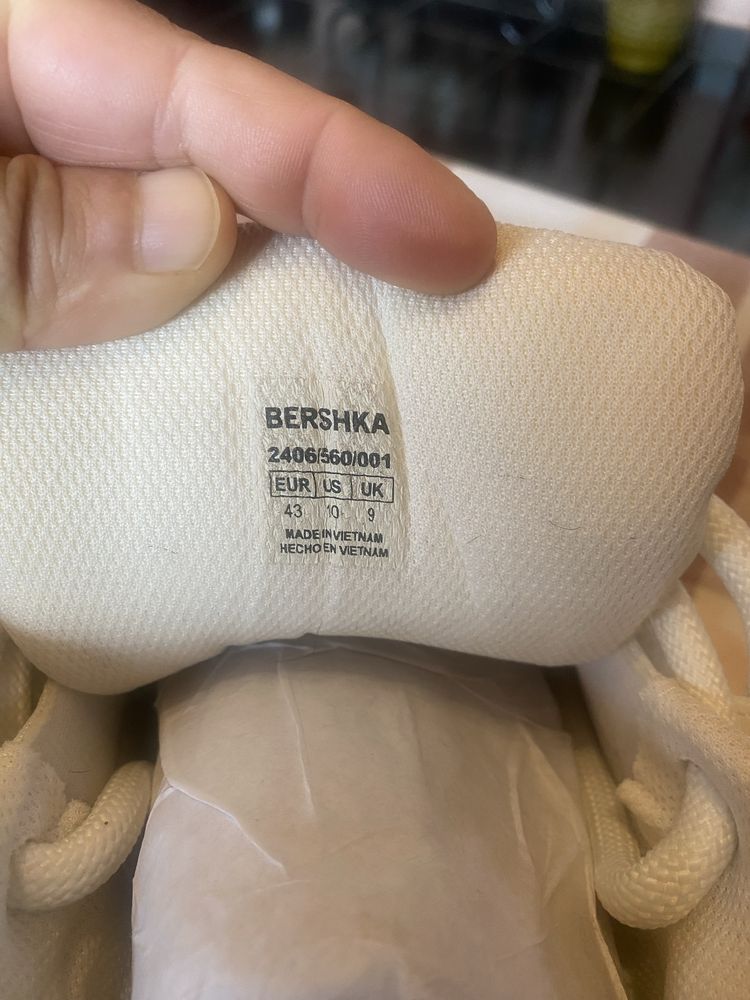 Adidasi berska 43