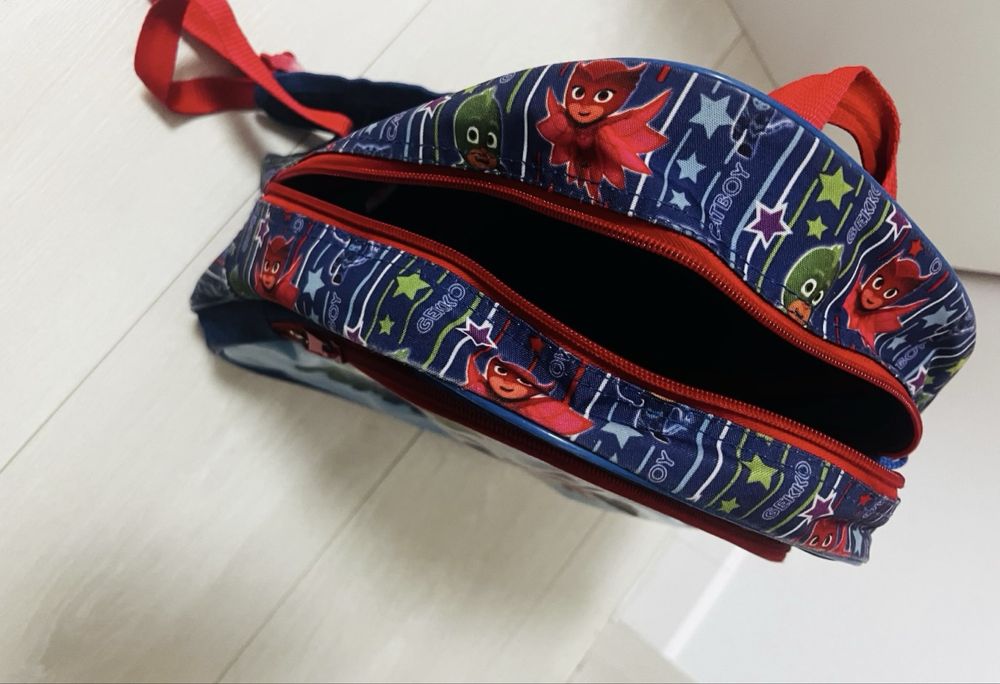 Ghiozdan Eroi in pijamale Gradinita/Clasa Pregatitoare