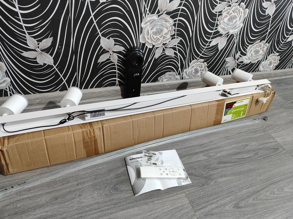 ПРОМО ! Луксозна LED таванна лампа / 4 пламъка !