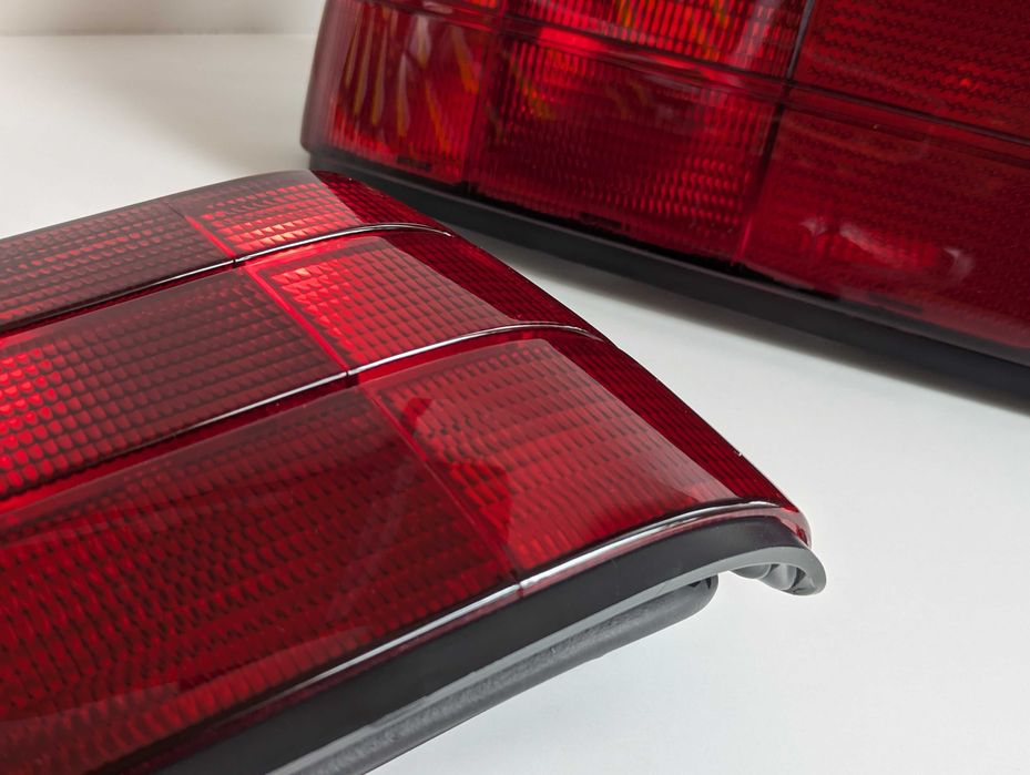 Стопове БМВ Е30 Нови Фабрично червени Троен стоп BMW E30