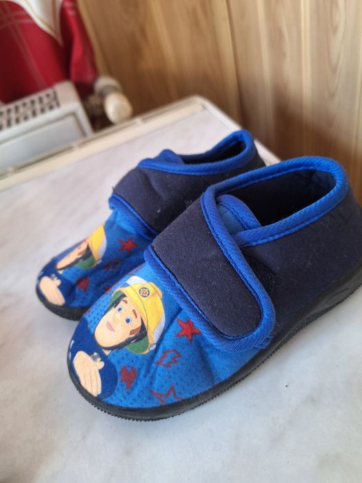 Papuci de casa /botosei marime 25/26