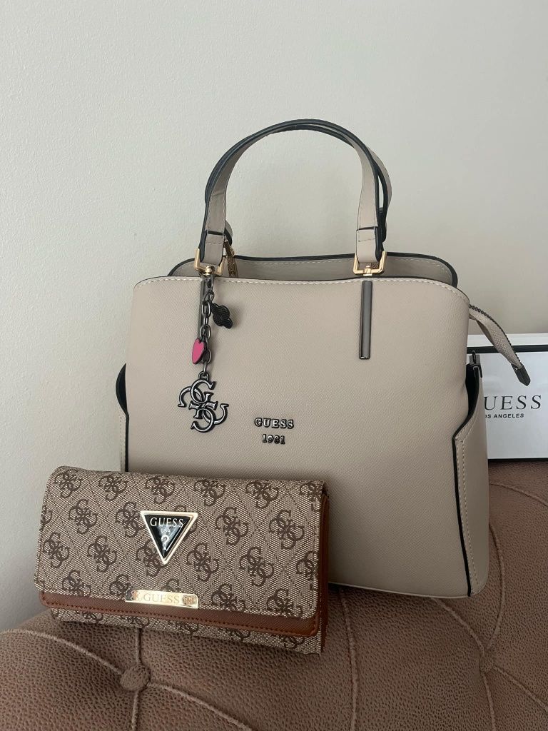 Guess различни модела в различни цветове