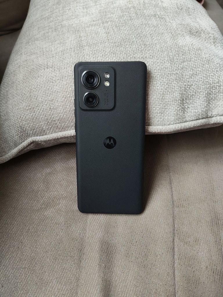 Motorola Edge 40 5G 8/256GB Като Нов