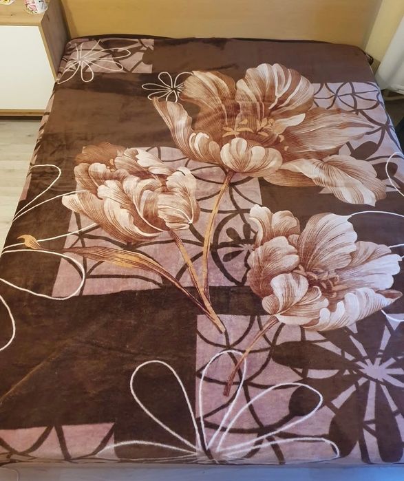 Шалте за спалня с цветен принт