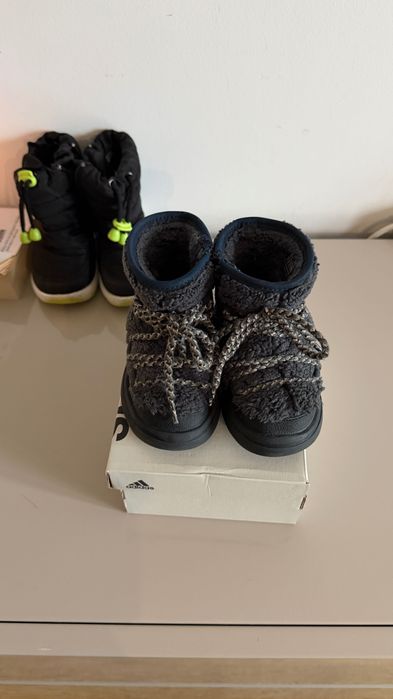 Ghetuțe Zara,mărimea 23+cadou(cizme zăpadă Sinsay,nr23)