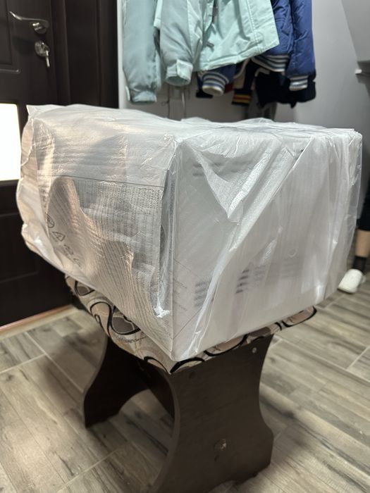 Vând cuptor cu microunde Samsung