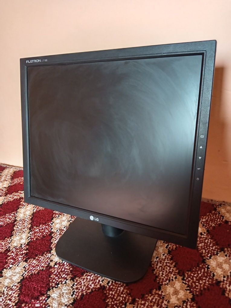 LG manitori Sotiladi