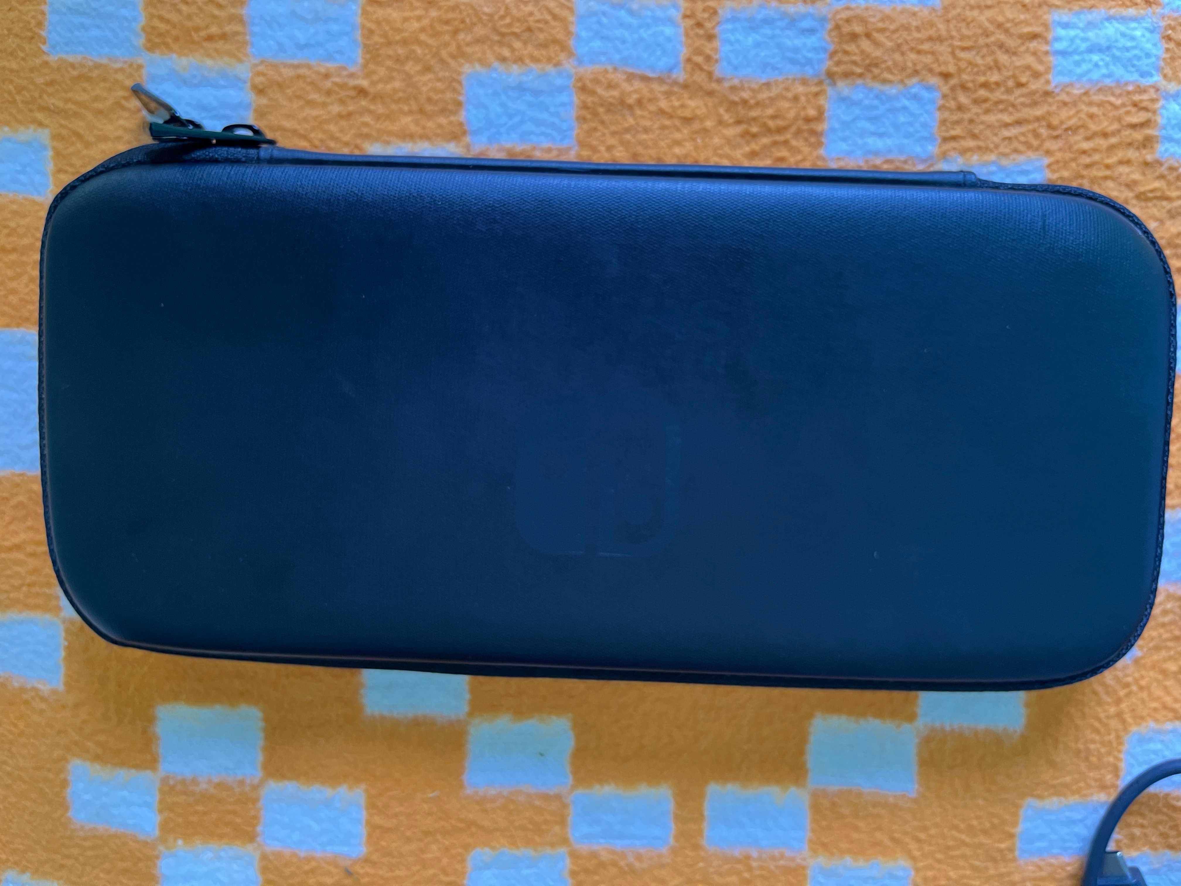 Nintendo Switch OLED, case и про контролер