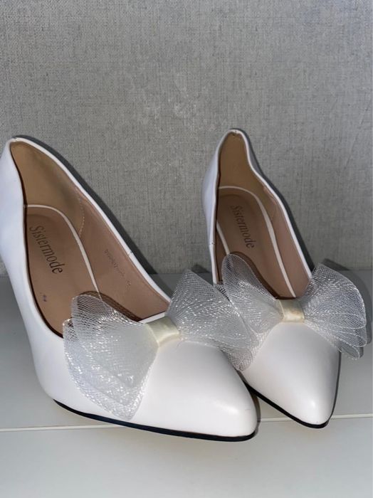 Продается туфли в отличном состоянии.