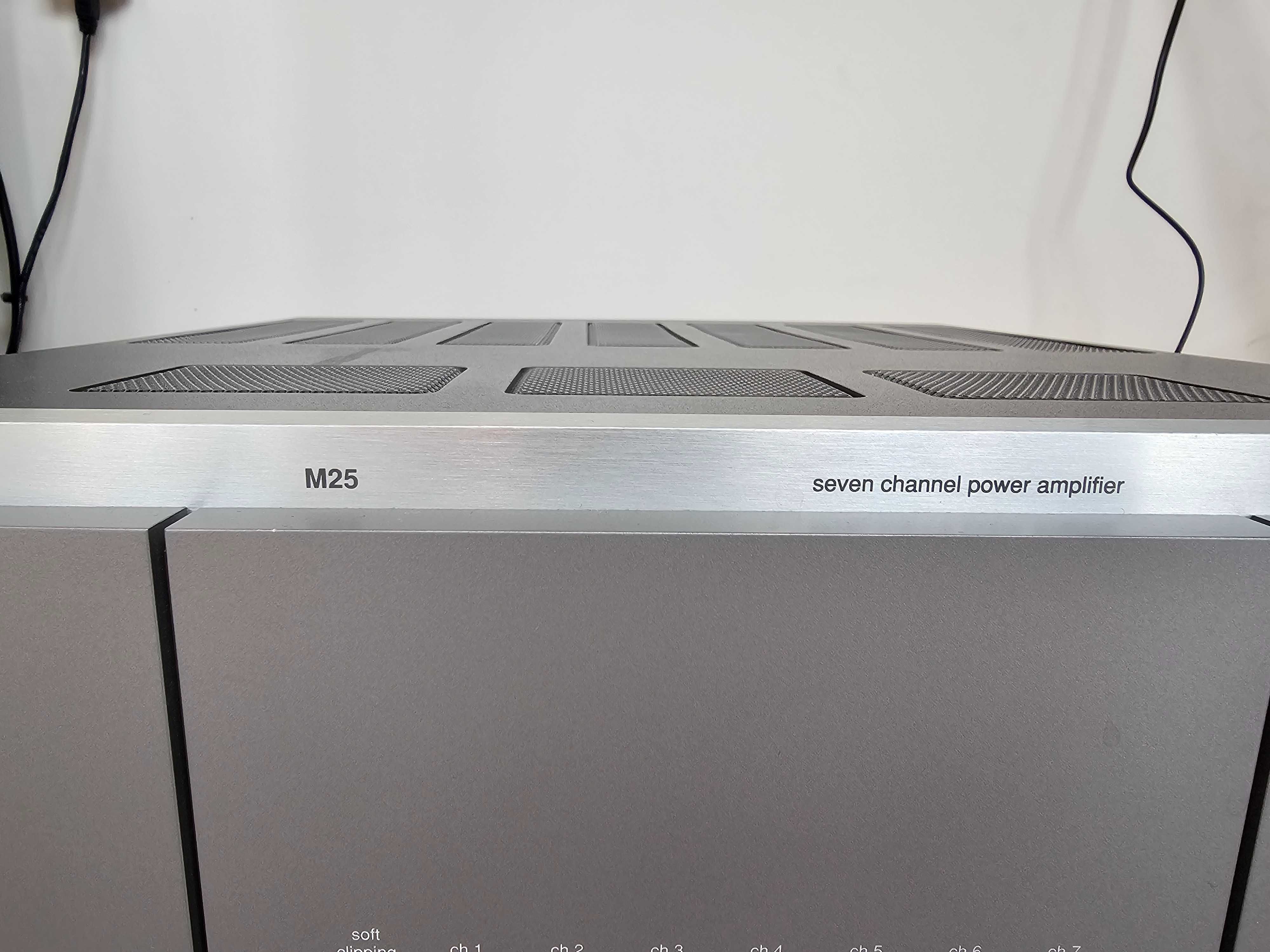 NAD M25 Class AB 7-канален Усилвател 7 x 160W (Крайно Стъпало)