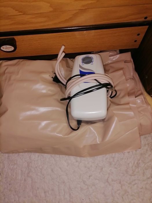 Подчаршафен дюшек. Почти нов.