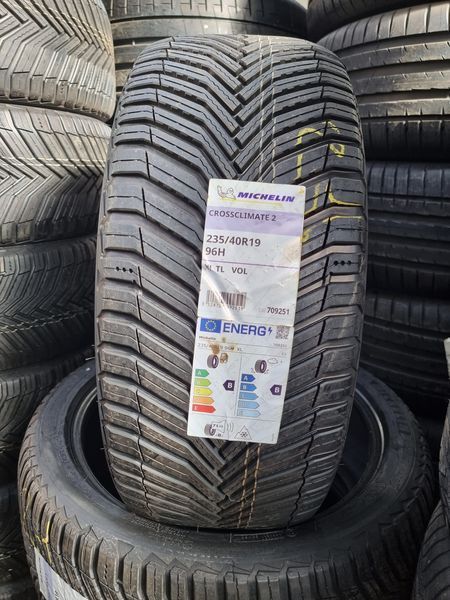 235/40/19 Michelin 4piese