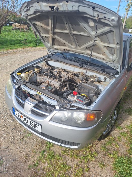 Vând Nissan Almera N16